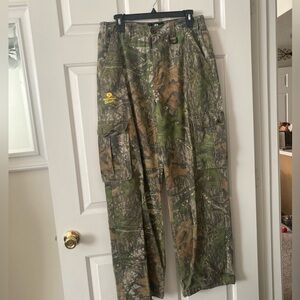 Mossy oak cargo pants